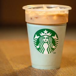 Re-Uz reusable cups are coming to Starbucks!